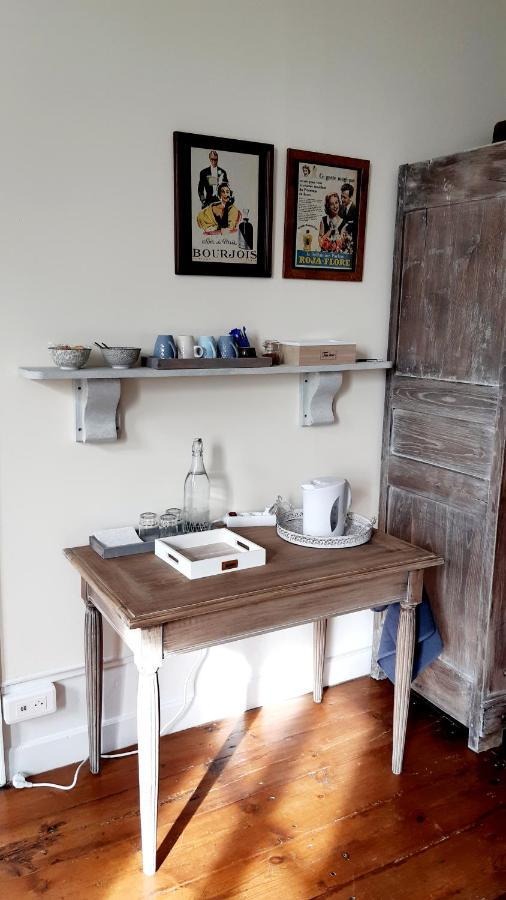 Quai Des Fleurs Bed & Breakfast Saint-Savinien Екстериор снимка